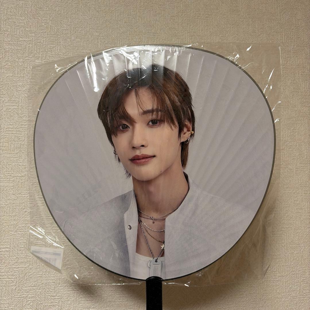 RIIZE うちわ ウォンビン - メルカリ