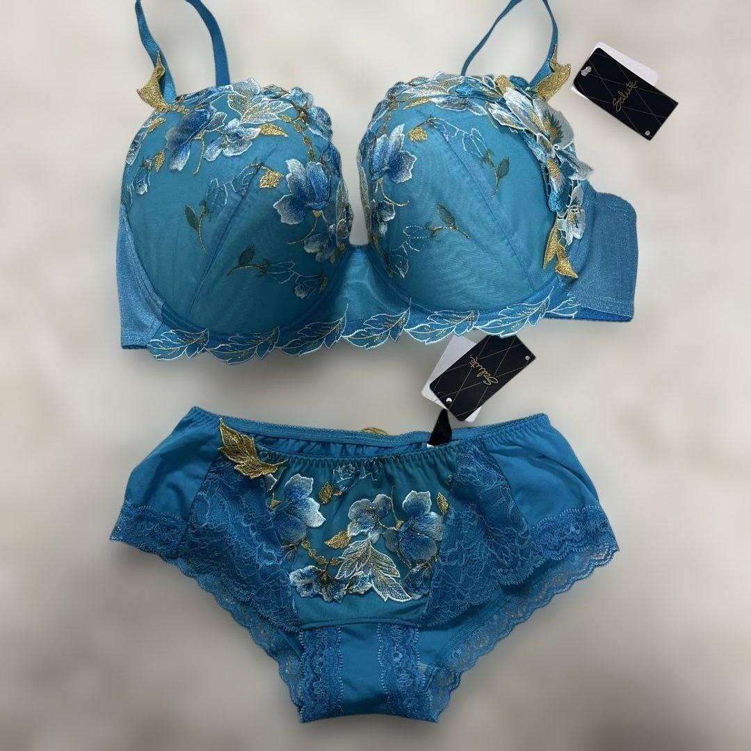 ワコール サルート　I80ブラ　ショーツ　セット