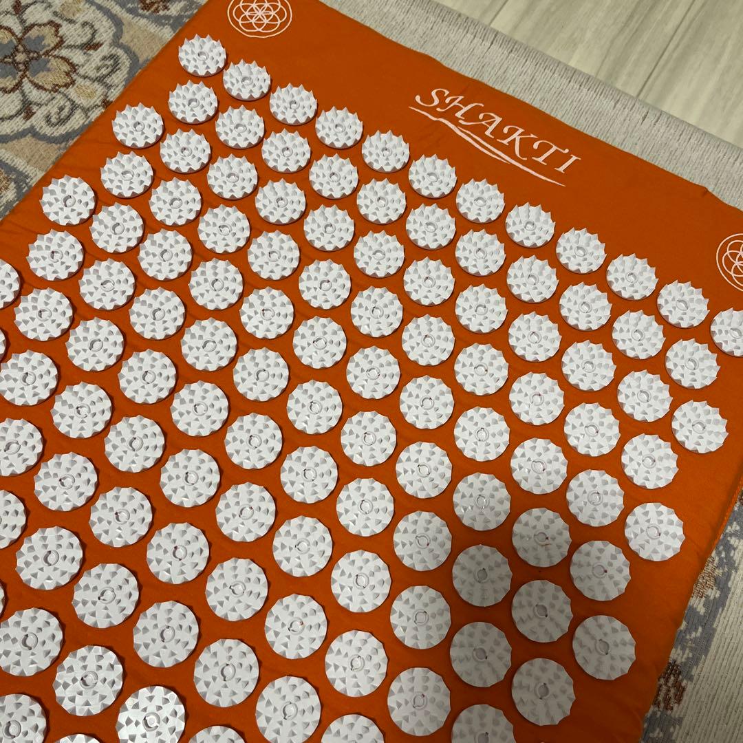 シャクティマット オリジナルオレンジ - メルカリ