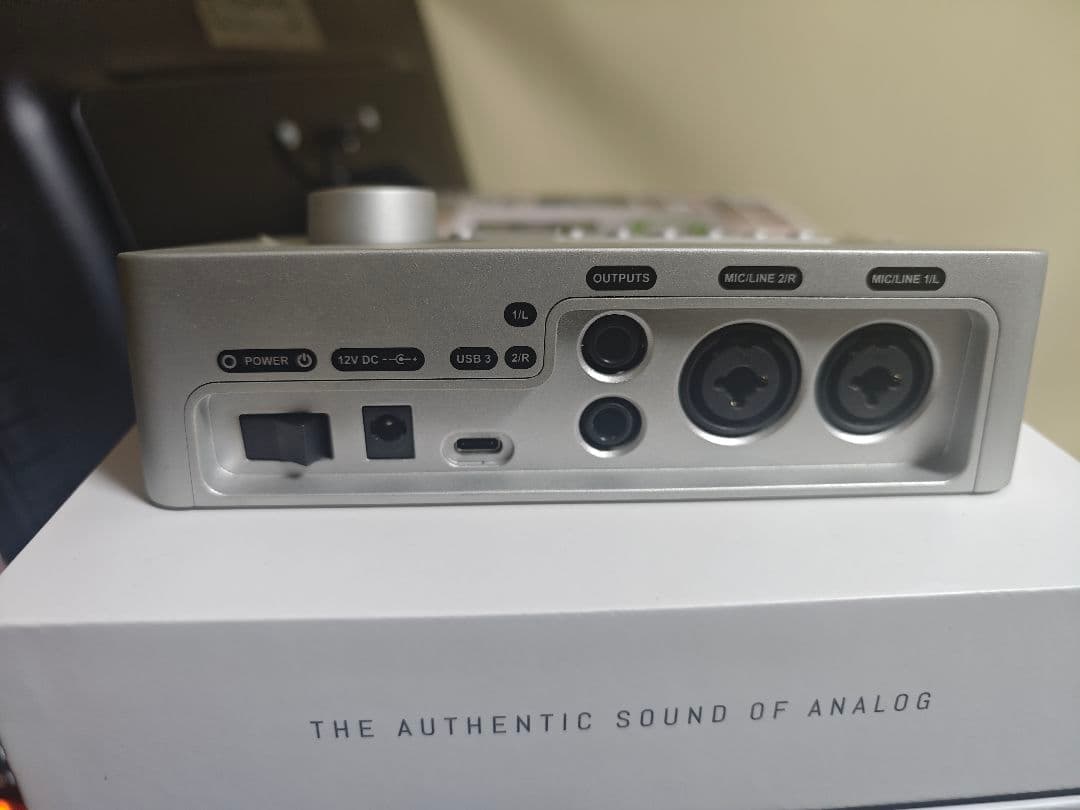 Apollo Solo オーディオインターフェイス