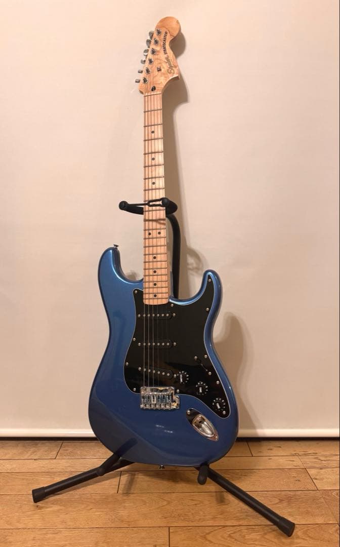Squier by Fender ストラトキャスター エレキギター（ブルー）
