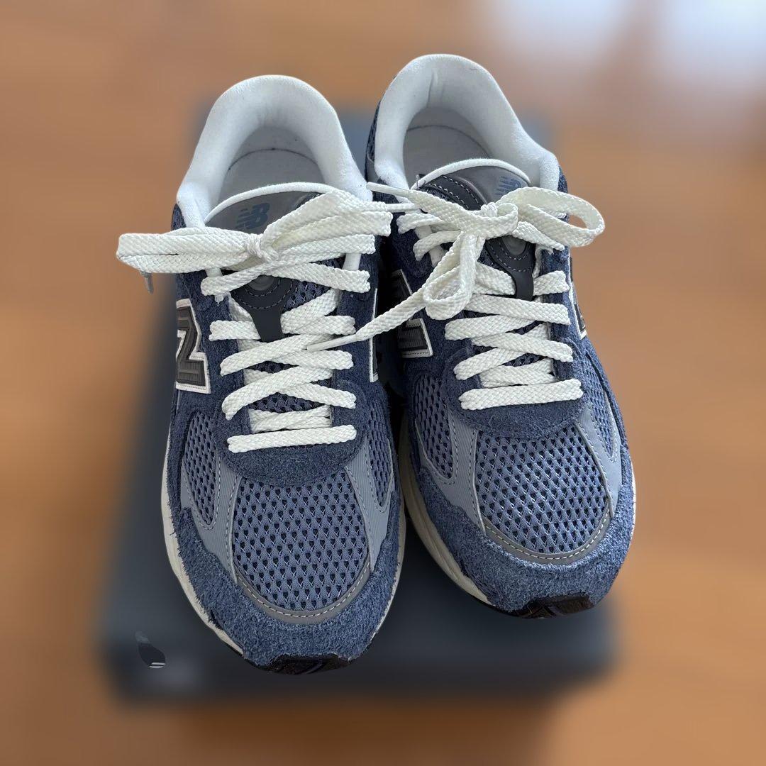 祐一池上new balance スニーカー ニューバランスの新作は、植物由来タンニンのプレミアムレザーで高級