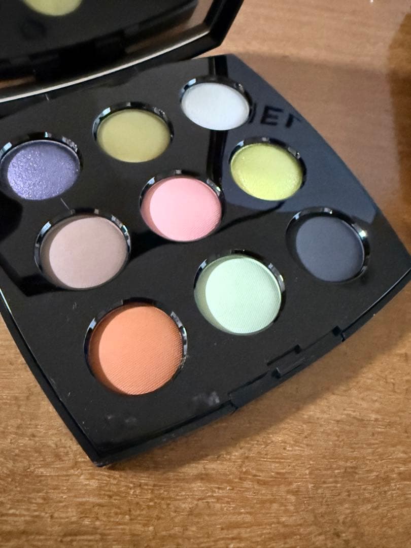 シャネル2025クリスマス限定レヌフオンブルコメット848ザ ニュー