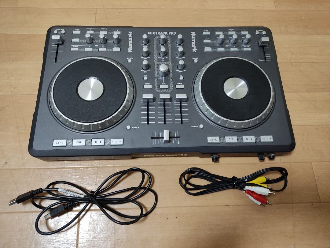 Numark MIXTRACK PRO DJコントローラー 本体