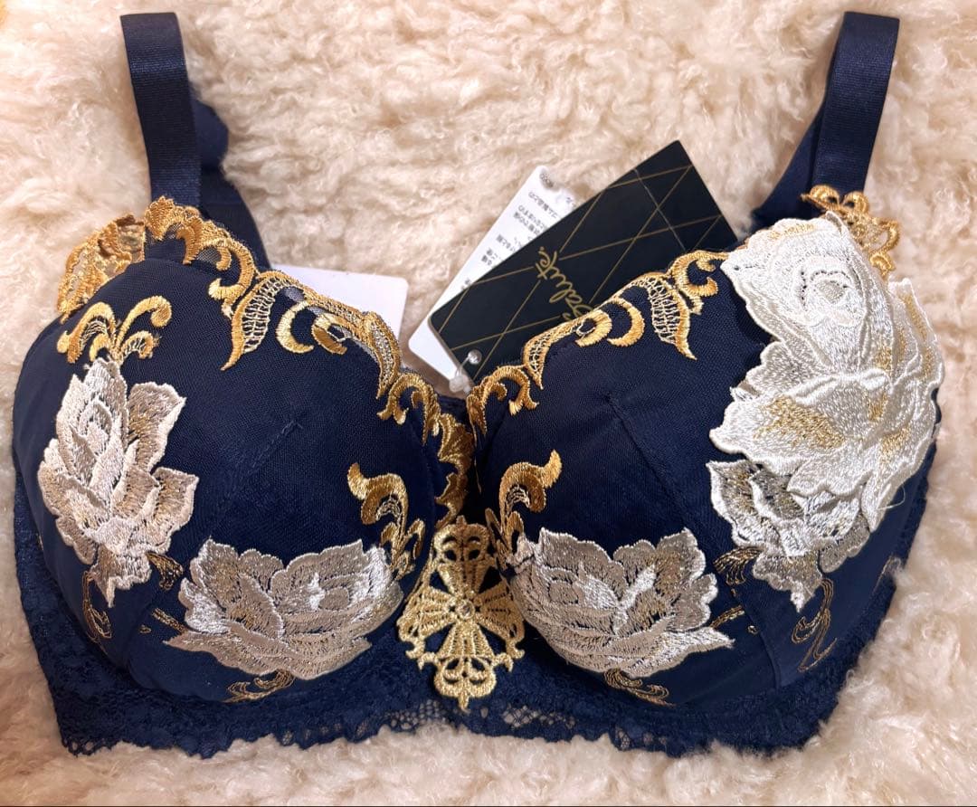 サルートブラジャーF65 ベルサイユのバラコラボ、オスカル軍服73Gワコール