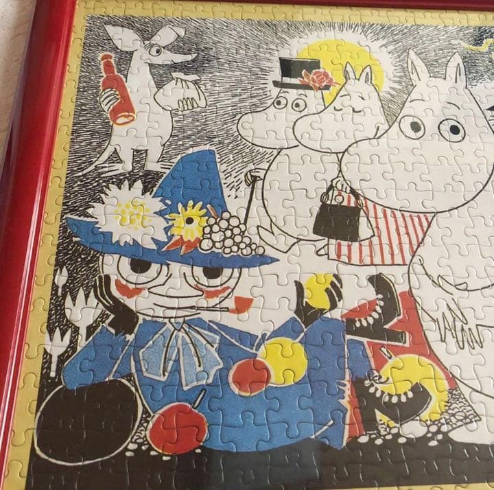完成品】500ピース ジグソーパズル 『ムーミン谷で大集合』 額付き