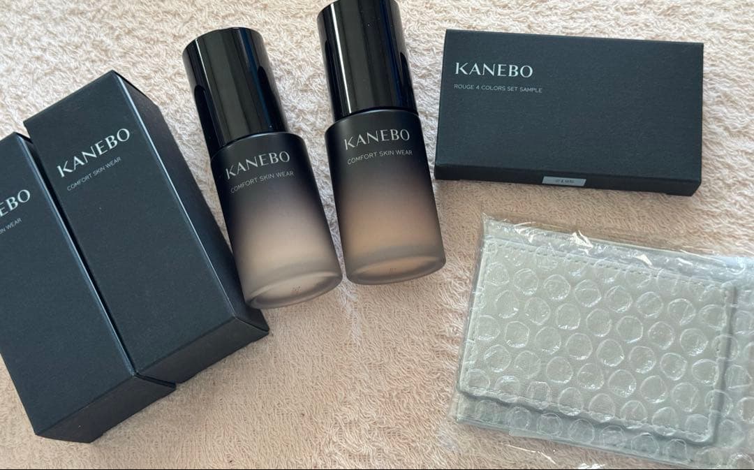 コンフォートスキンウェア2本&ルージュ4色&ロゴ入りミラー