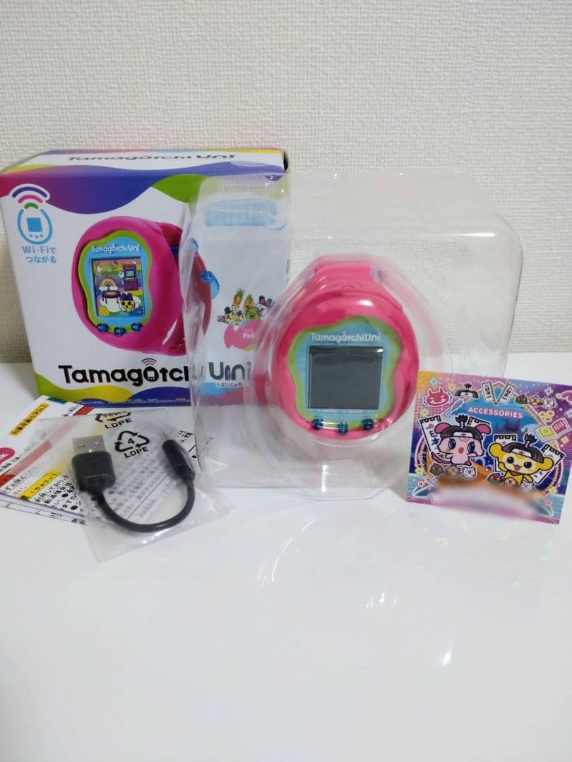 Tamagotchi Uni たまごっちユニ ピンク 付属品未開封有 おまけ付き