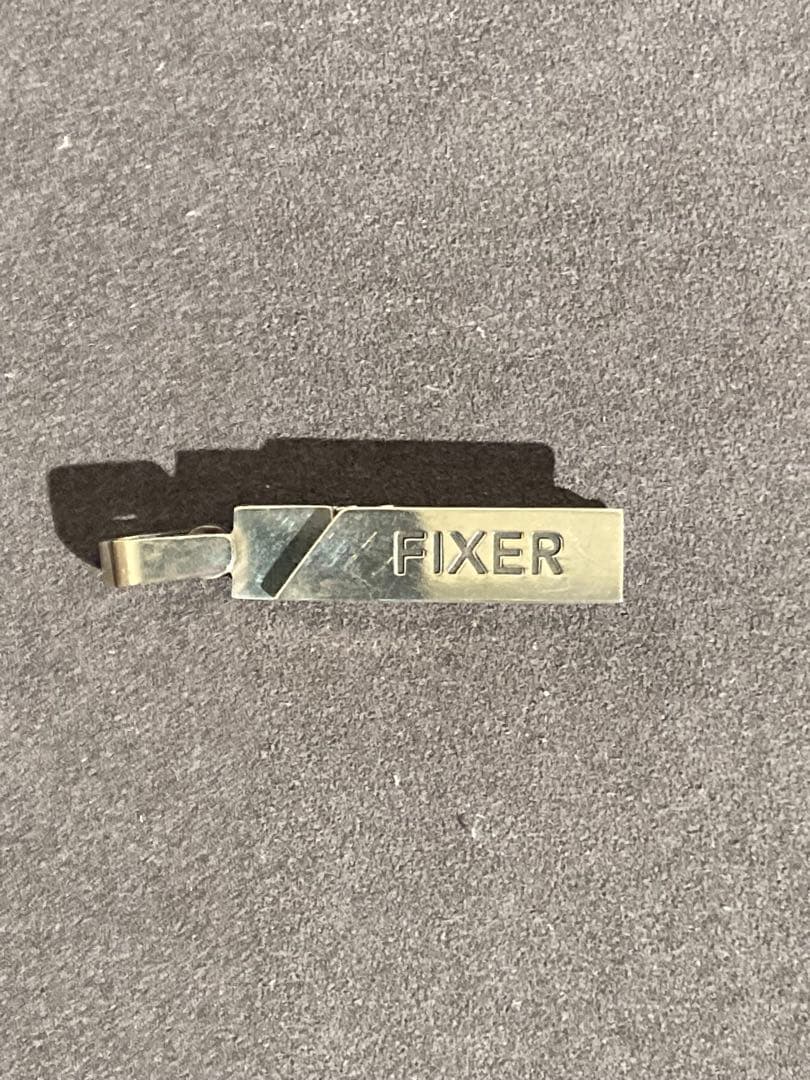 NEON様専用 FIXER コンパスデザイン ネックレス - メルカリ