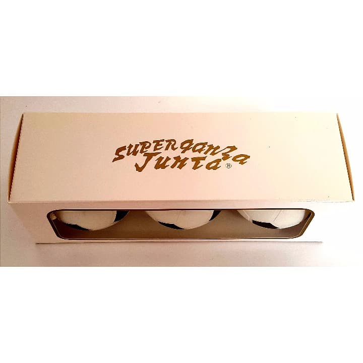 スーパーガンザジュンタブラジルのサッカーボールをイメージした楽器