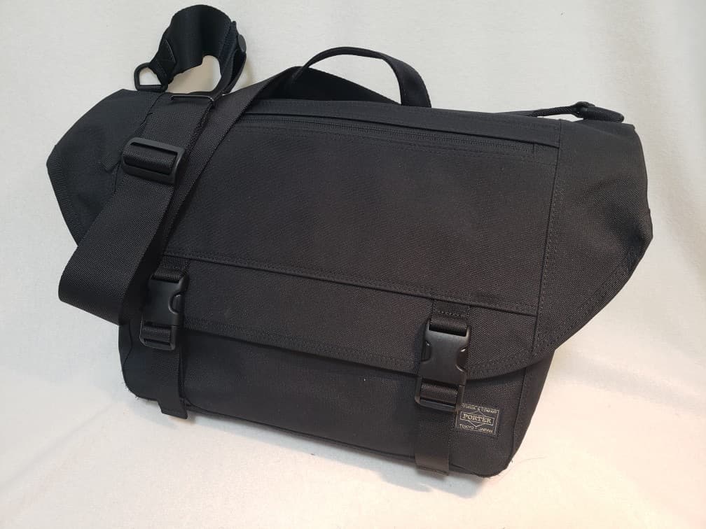 PORTER メッセンジャーバッグ PORTER ポーター フラット メッセンジャーバッグ(S) 861-16803 吉田