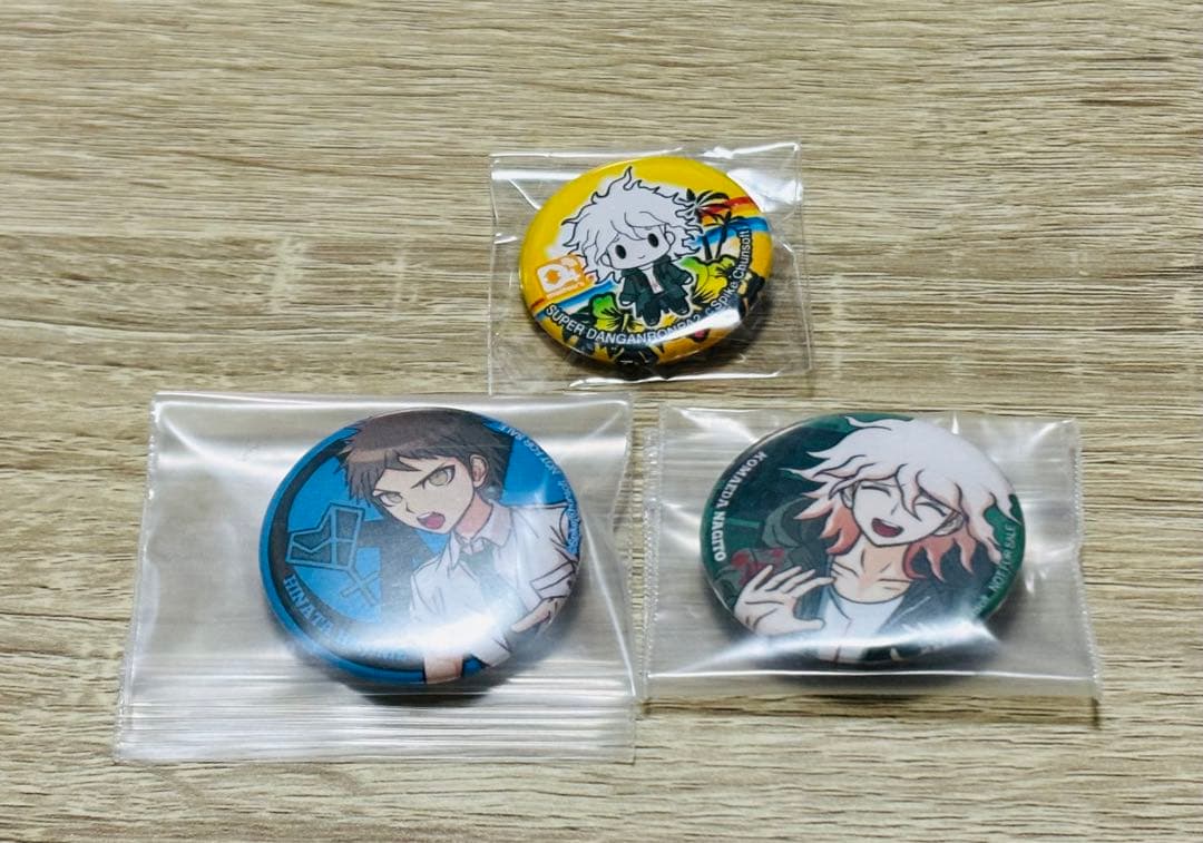 ダンガンロンパ 狛枝凪斗　日向創　カラ鉄　缶バッジ AMNIBUS-日常使いできるアニメグッズの通販サイト-