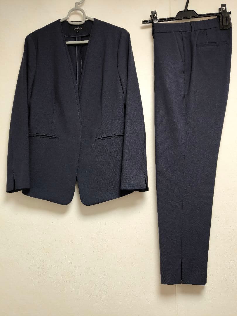 UNTITLED 38 M ネイビー ノーカラー パンツスーツ