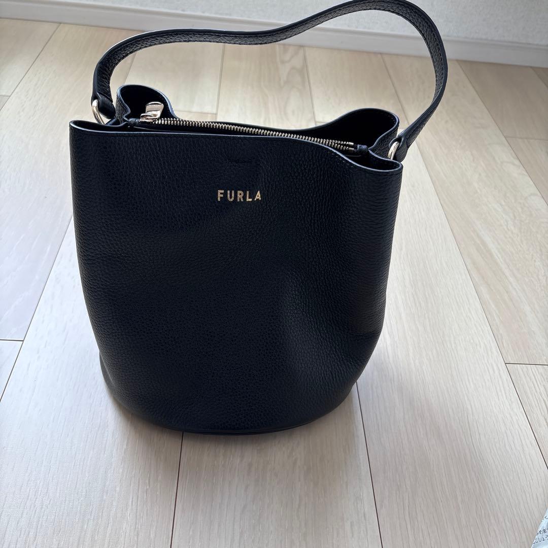 FURLA バッグ　黒　美品