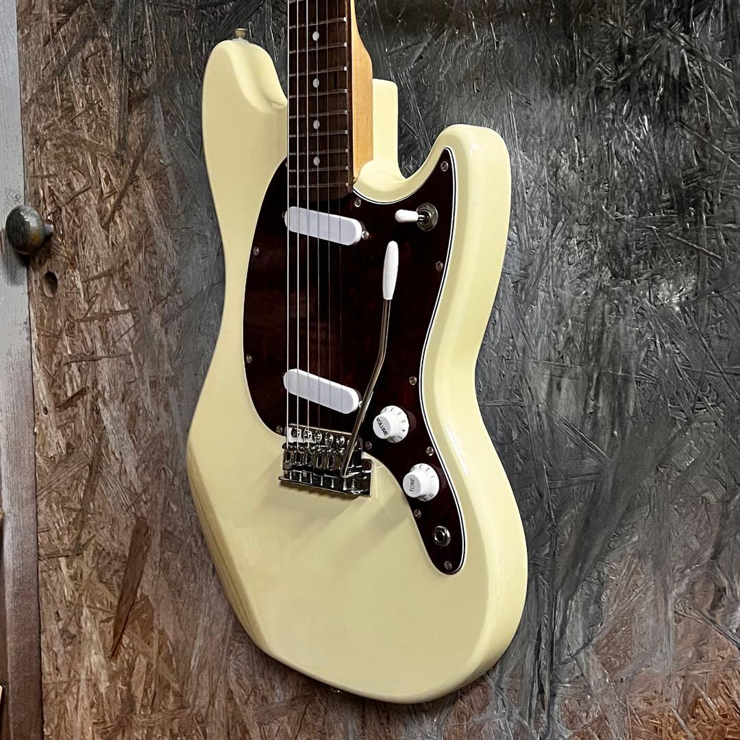 Vintage ムスタング エレキギター クリーム色 管AK