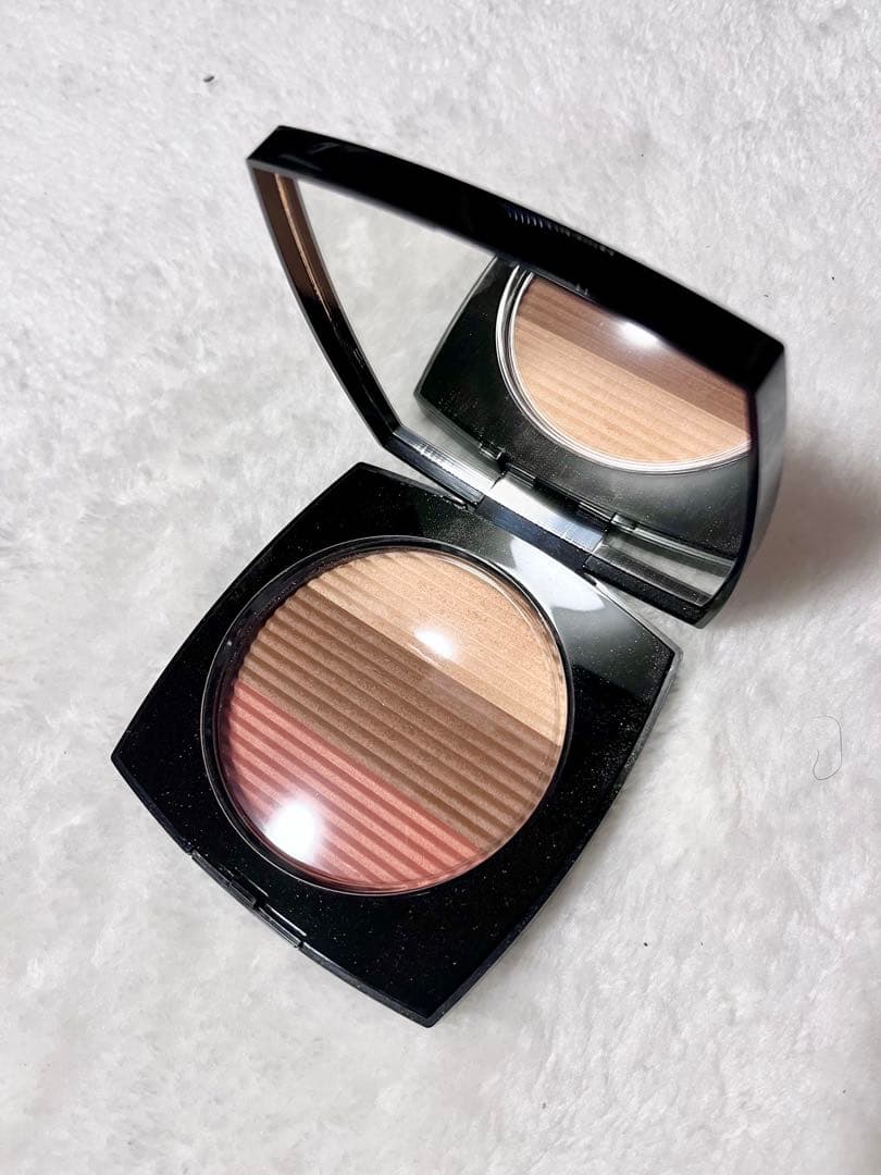 CHANEL プレストパウダー ベージュ系　ハイライト　チーク　シェーディング