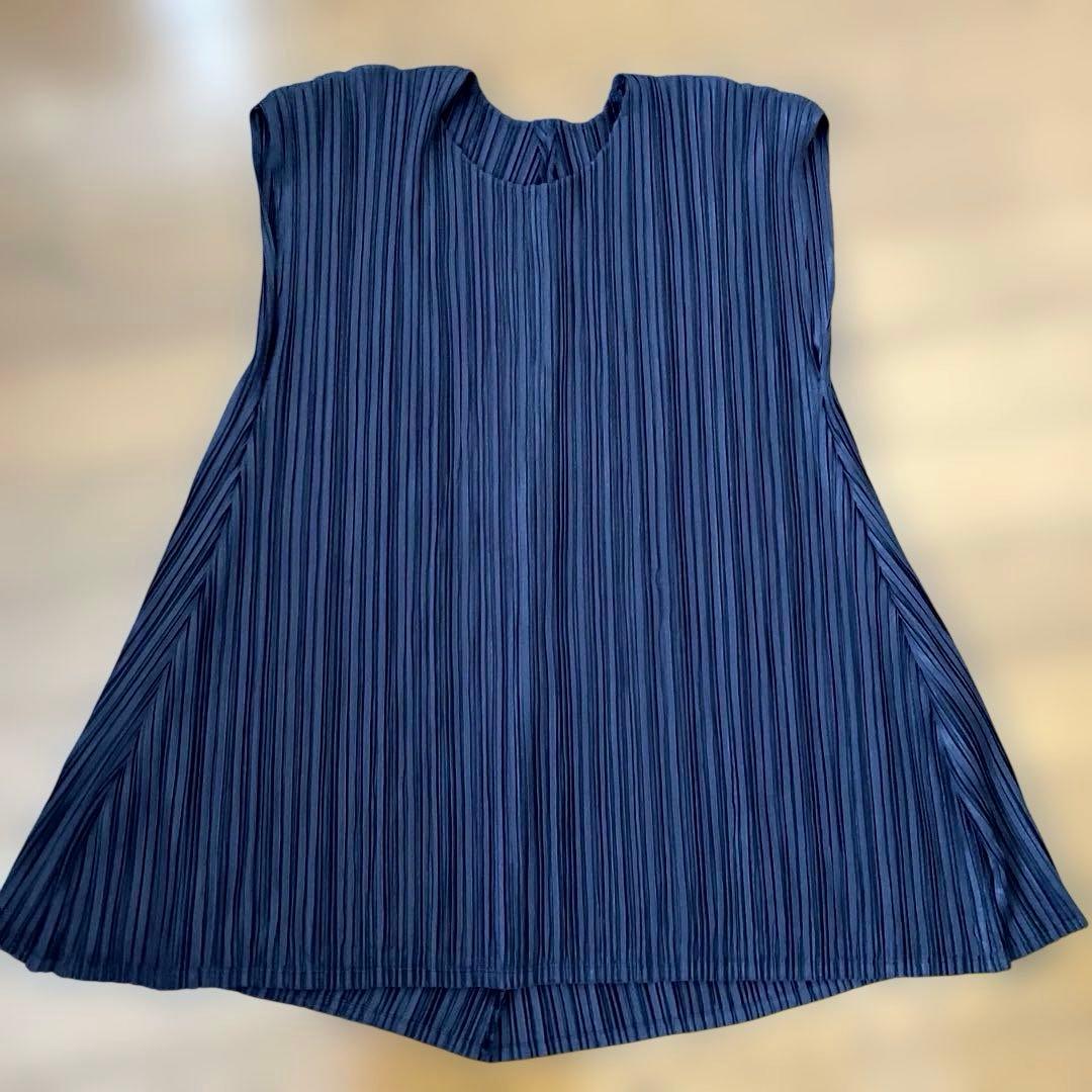 PLEATS PLEASEプリーツプリーズ ノースリーブトップス 3ブラック系