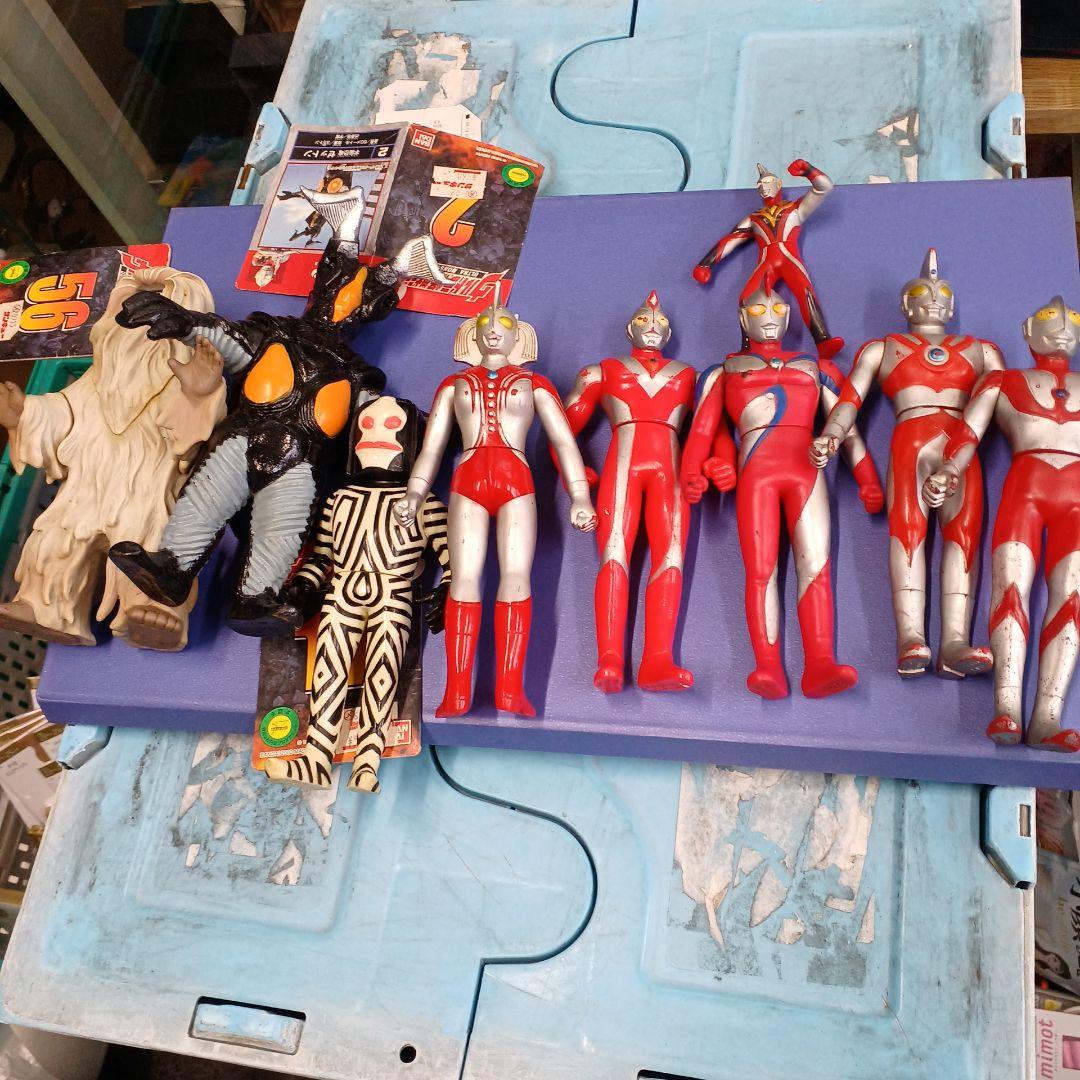 ウルトラマンフィギュア 9体