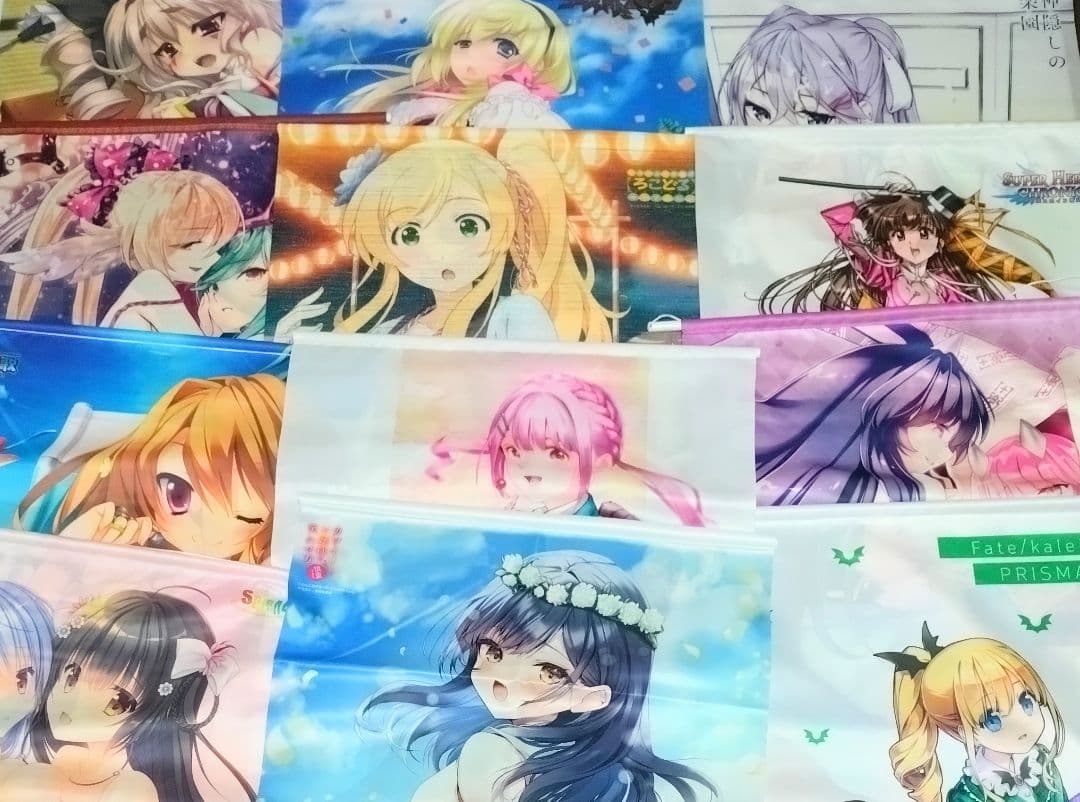 美少女アニメ ゲーム イラストレーター等 タペストリー 100本以上まとめ売り