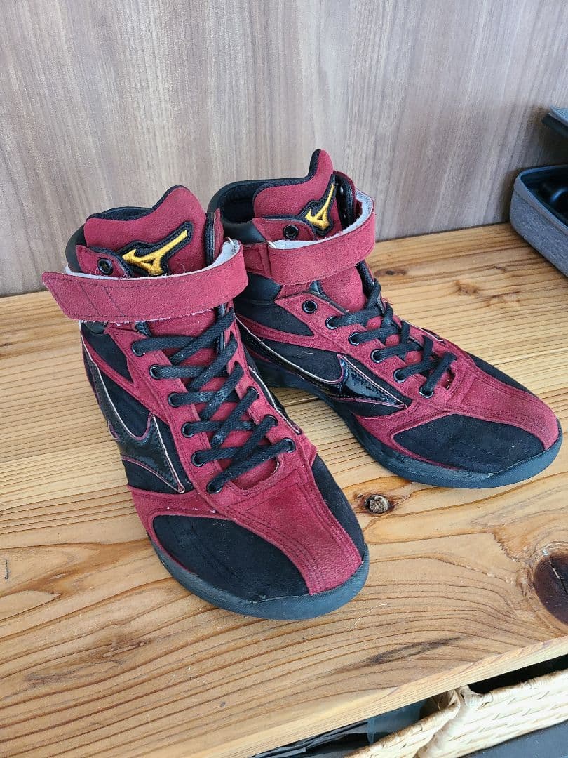 ミズノ ハイカットトレーニングシューズ ワインレッド×ブラック　アップシューズ