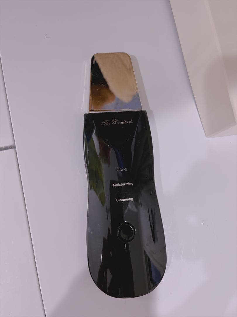 the beautools ウォーターピーリング複合美顔器