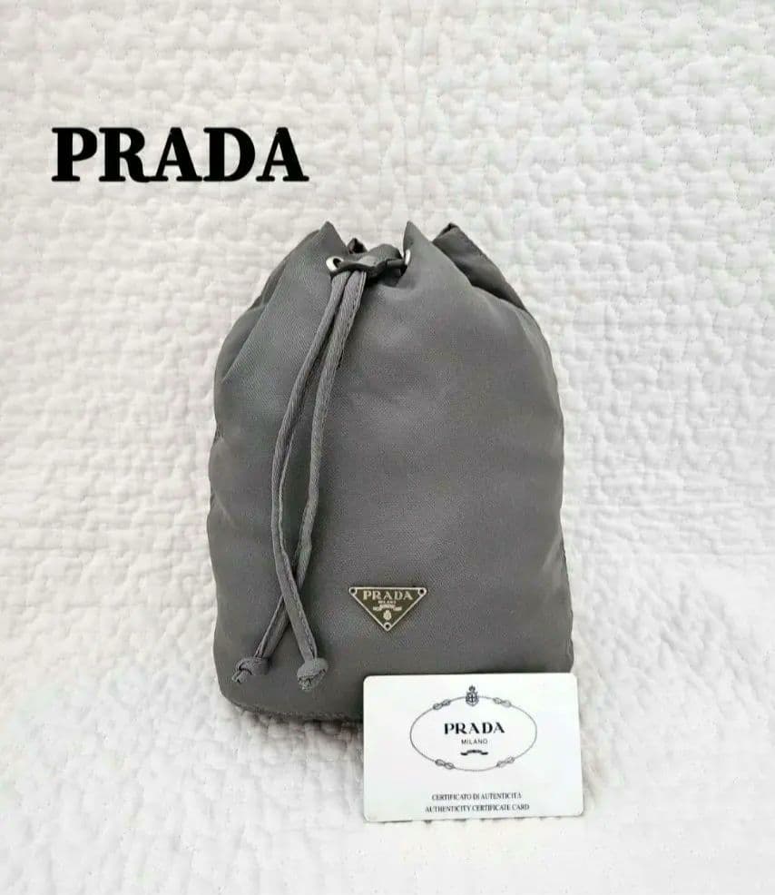 希少カラー✨PRADA プラダ ポーチ 巾着 ナイロン グレー ギャランティ付 希少カラー✨PRADA プラダ ポーチ 巾着 ナイロン グレー ギャランティ