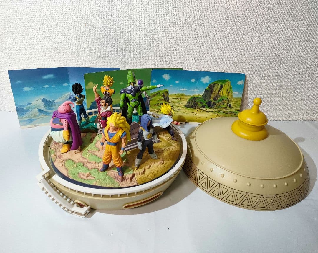 ☆　dvd　ジオラマ　ドラゴンボールフィギュア　孫悟空　ブウ　サタン　セル　他