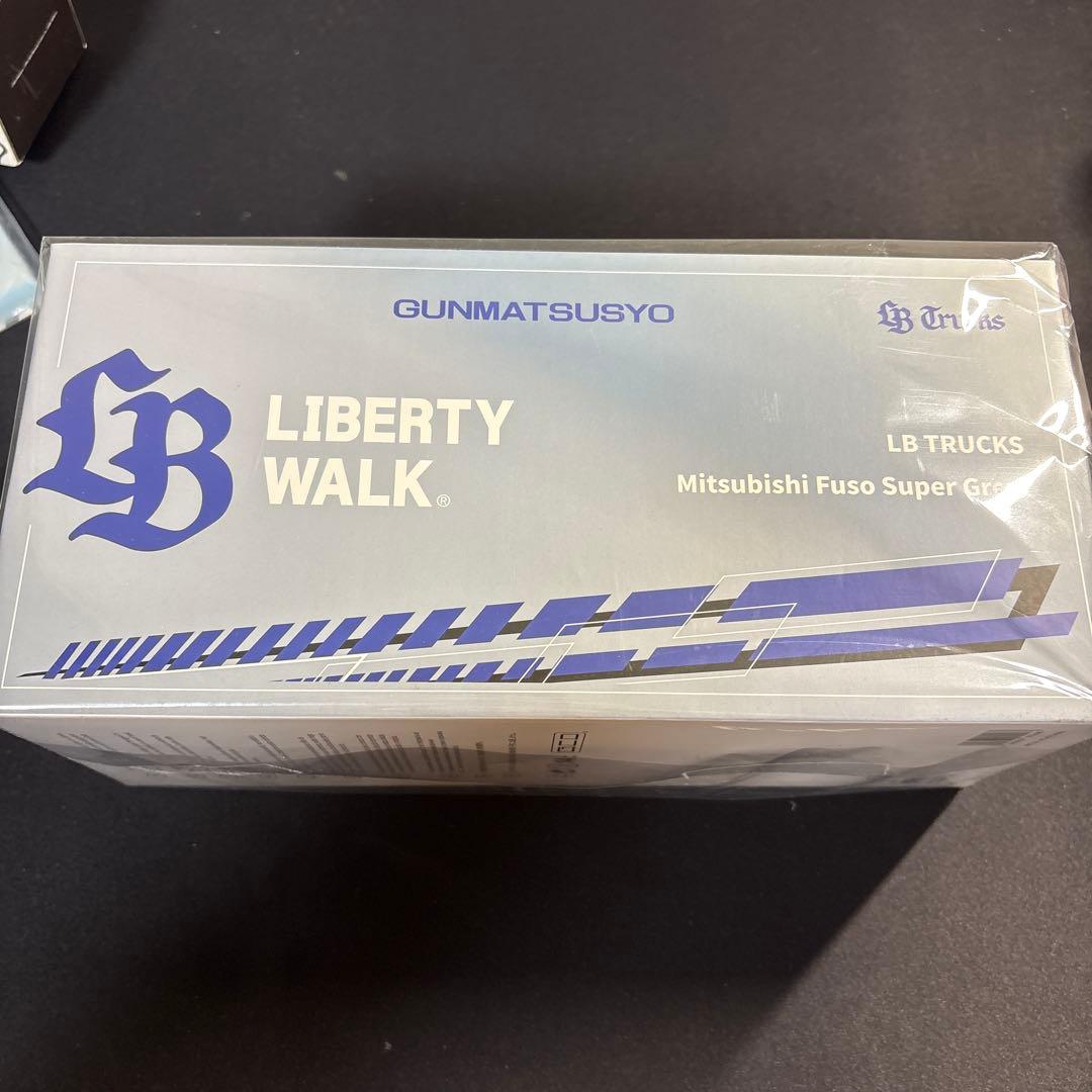 東京オートサロン2026 リバティウォーク トラック LBWK 三菱FUSO