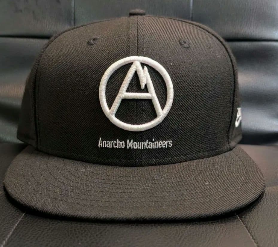 Mountain Research × NEW ERA キャップ