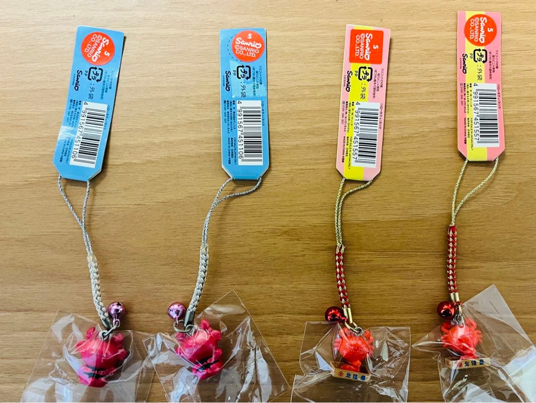 新品未使用/4個】ご当地キティ 北陸限定ver.根付けストラップ - メルカリ