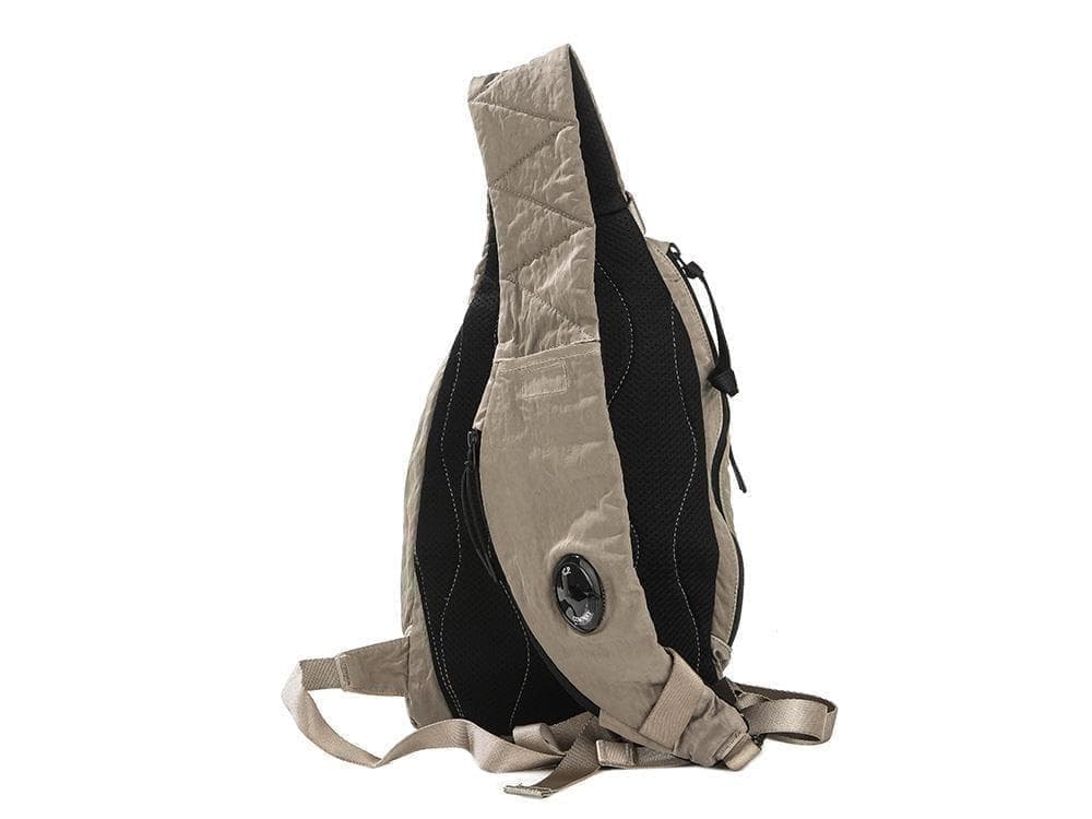 【定価4.2万/あおば着用】C.P.Company ボディ バッグ カーキ