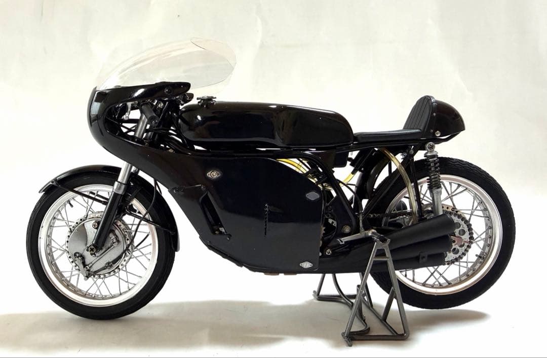 タミヤ 1/12 ホンダ RC166 GPレーサー プラモデル