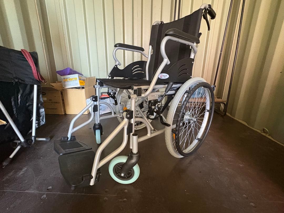 【美品】 ケアテックジャパン 自走式車椅子 ハピネスライト CA-12SU ケアテックジャパン 車椅子 軽量 コンパクト ハピネスライト CA-12SU