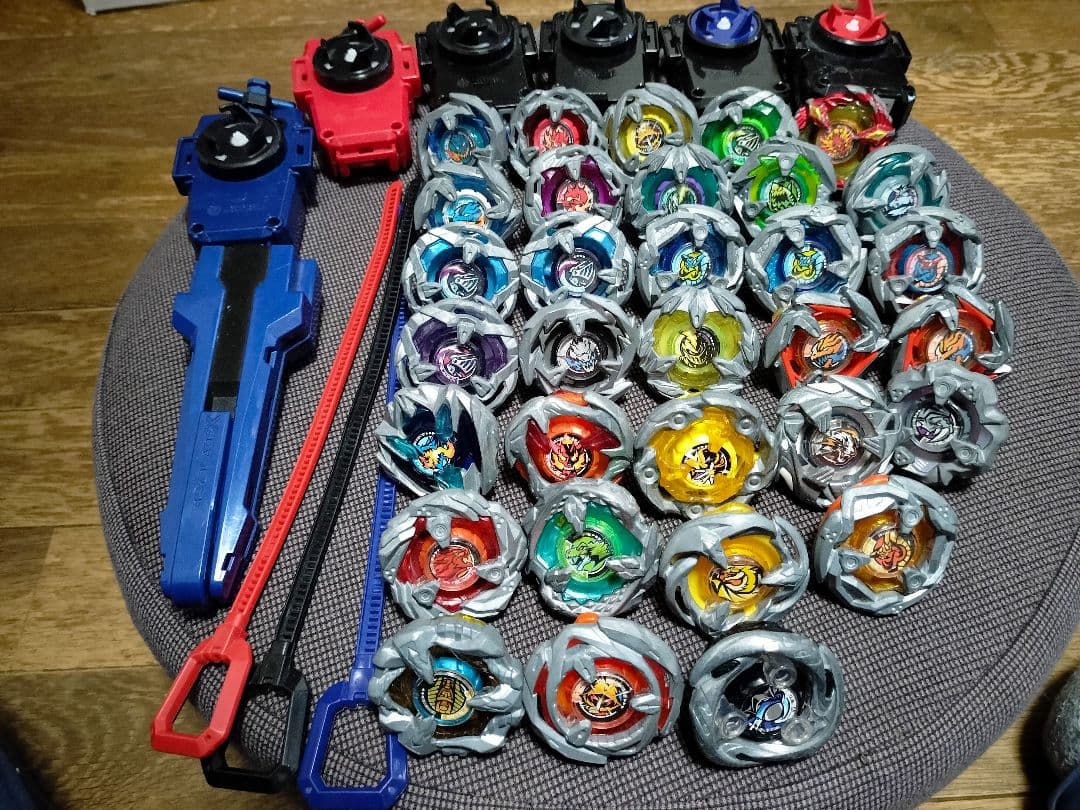 モ*ト様 ベイブレードX　セット 32個 & ランチャー　まとめ　大量　卒業