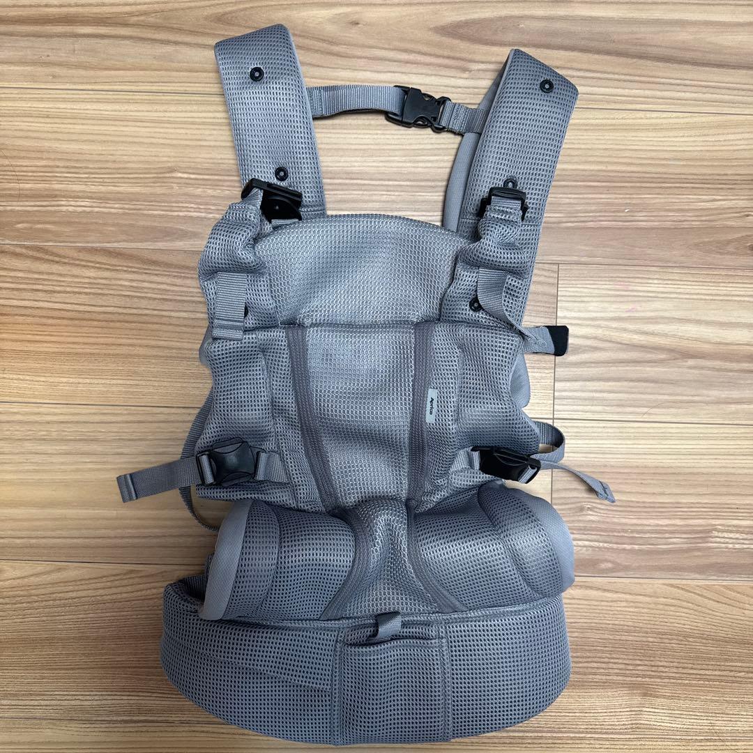 アップリカ 抱っこ紐 ラクリス グレー - メルカリ