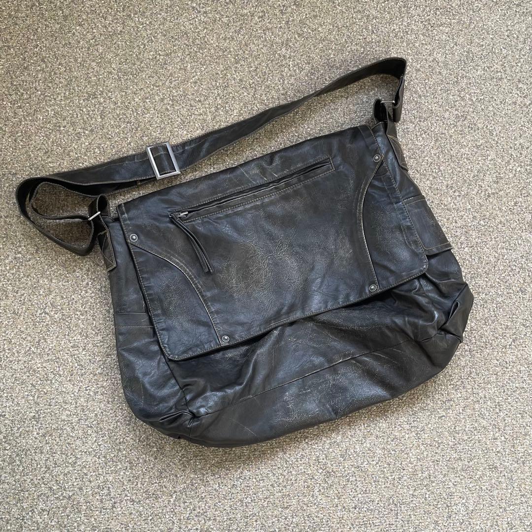 バッグ Jaded London Ash Messenger Bag