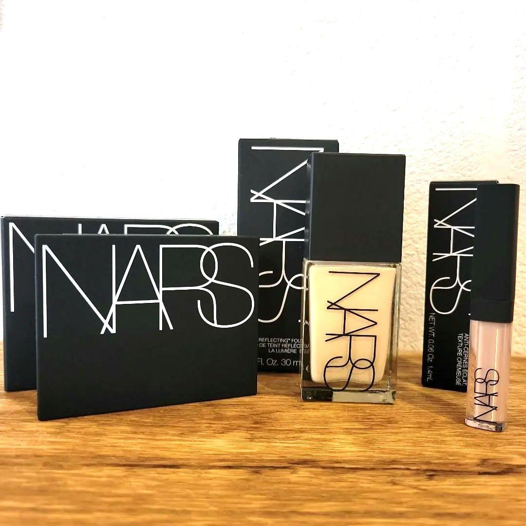 mayuko　NARSライトリフレクティングファンデーション 、パウダー、