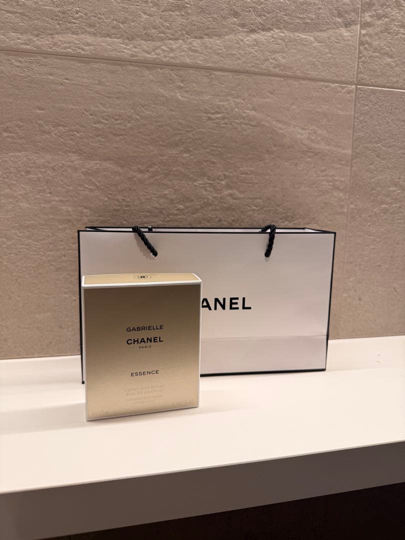 GABRIELLE CHANEL ESSENCE 香水 ギフトバッグ付き