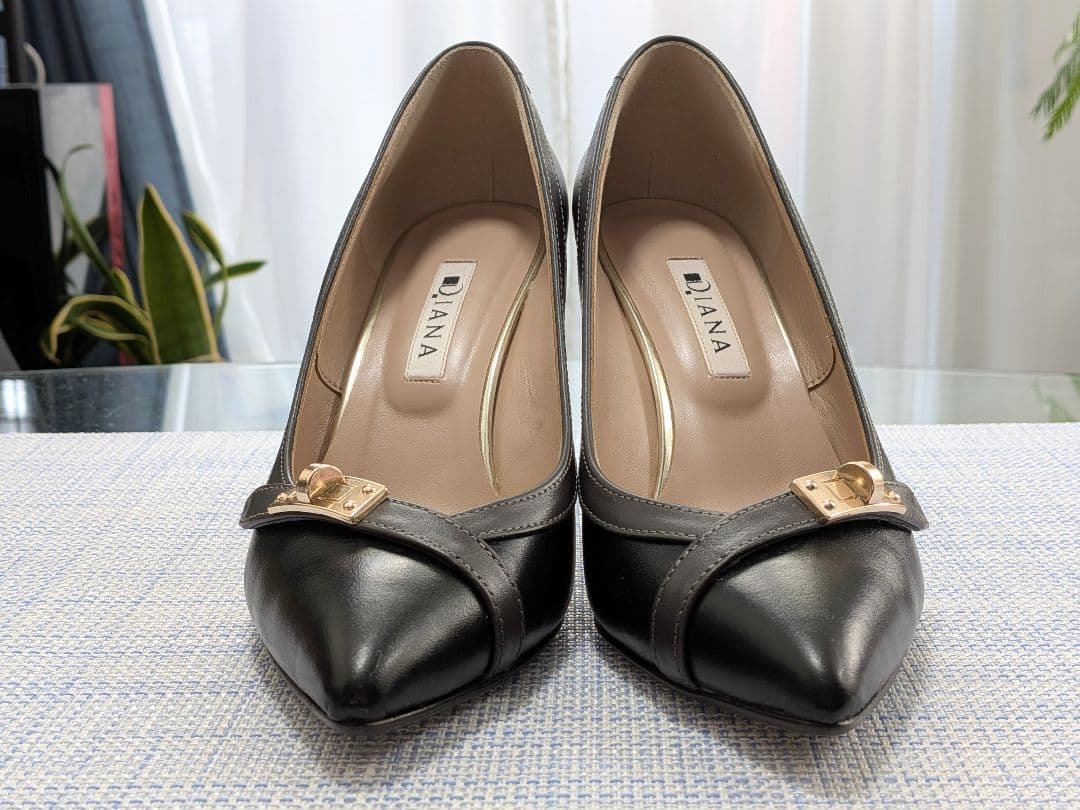 【2026今季新作】ダイアナ パンプス 23.5cm 黒 MR18245