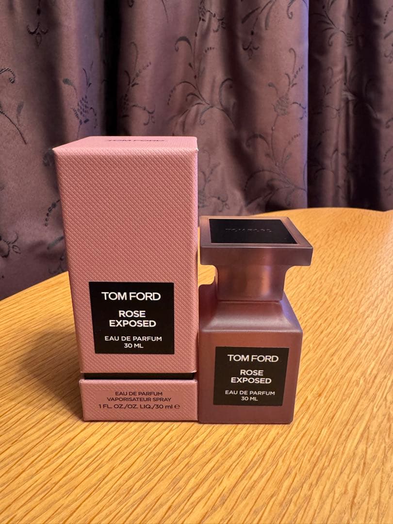 正規品！トムフォード ローズエクスポーズド オードパルファムスプレィ30ml