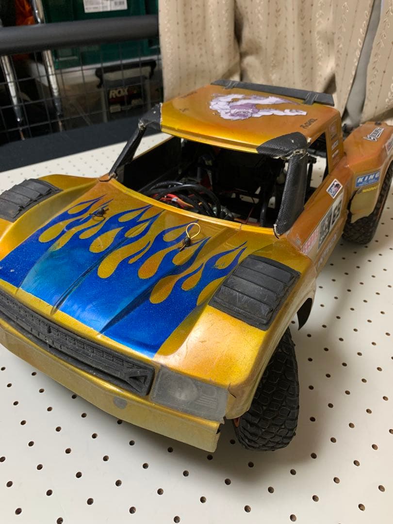 ホビーラジコン 1/10 axial yeti score 6s costom