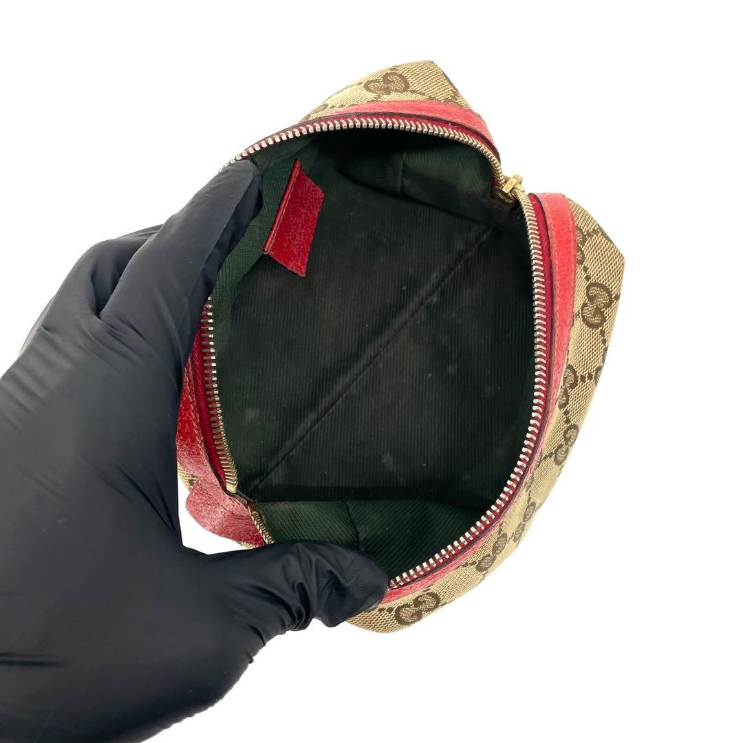 グッチ✨GGキャンバス 化粧ポーチ ミニチャーム付 バニティバッグ