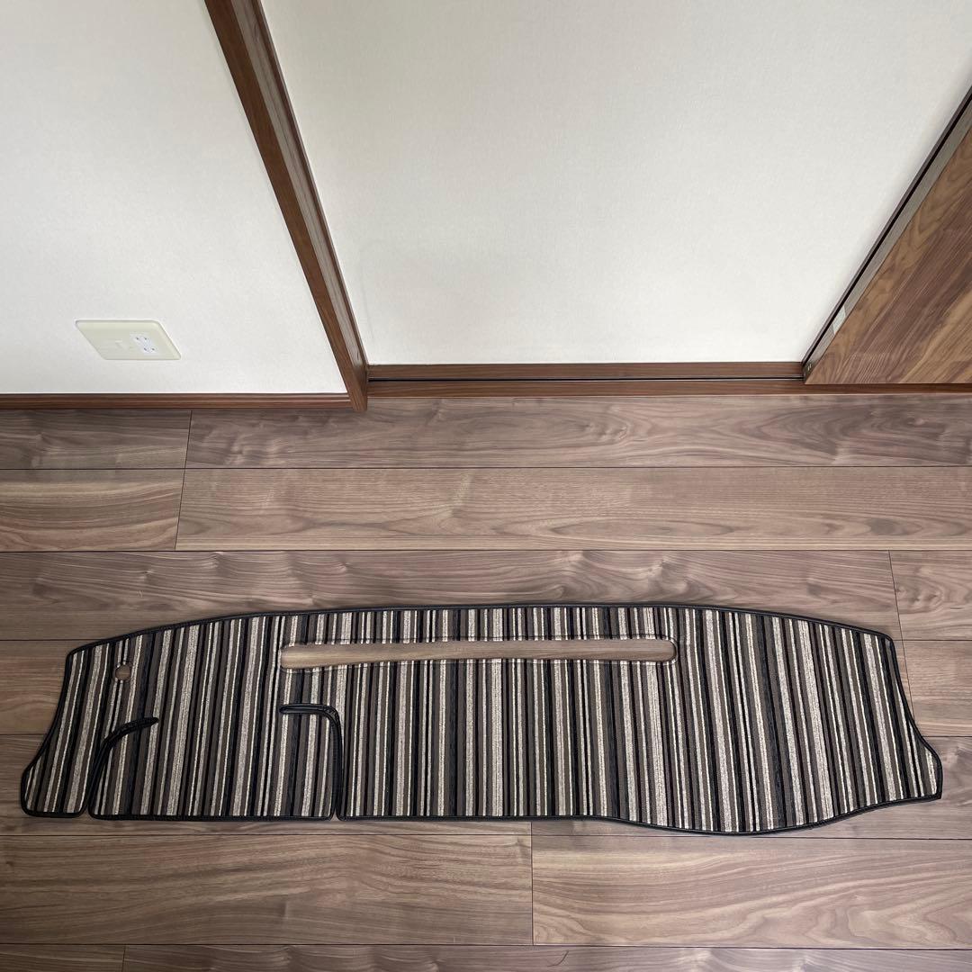 ハイエース　200系　標準ボディーダッシュボードカバー　ダッシュボード　カバー