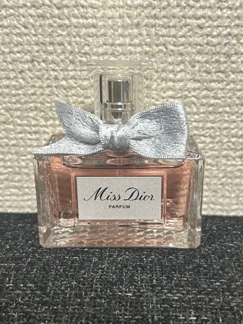 ミス ディオール パルファン 香水