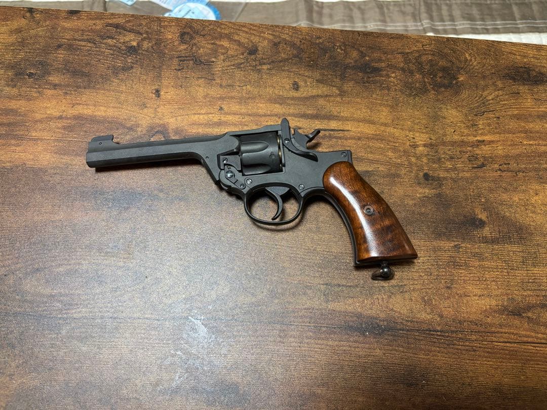 W*H様 エンフィールドリボルバー 木製グリップ　モデルガン　マルシン