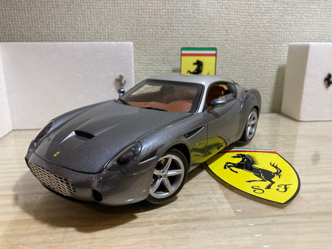 ミニカー FERRARI 575 GTZ 1:18