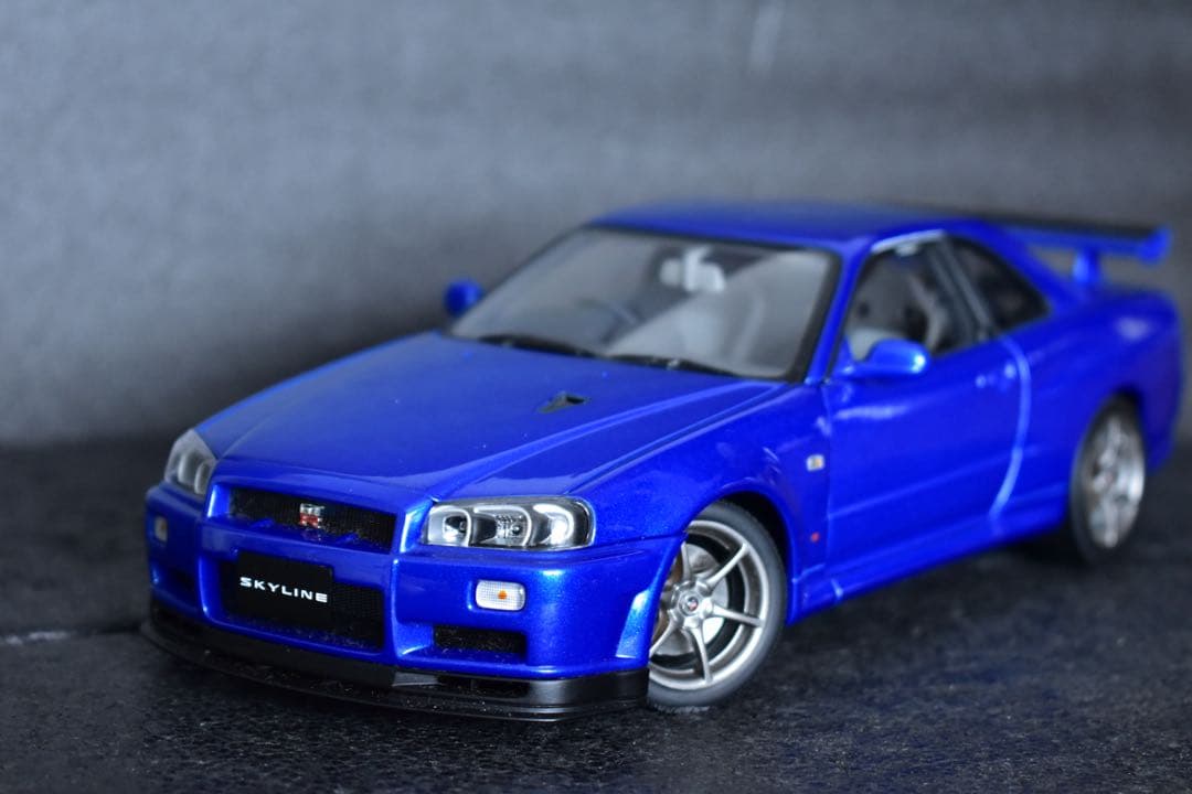 1/18 オートアート 日産 スカイライン R34 GT-R BNR34 オートアート コンポジット 1/18 ニスモ R34 GT-R Z-tune ブラックパール