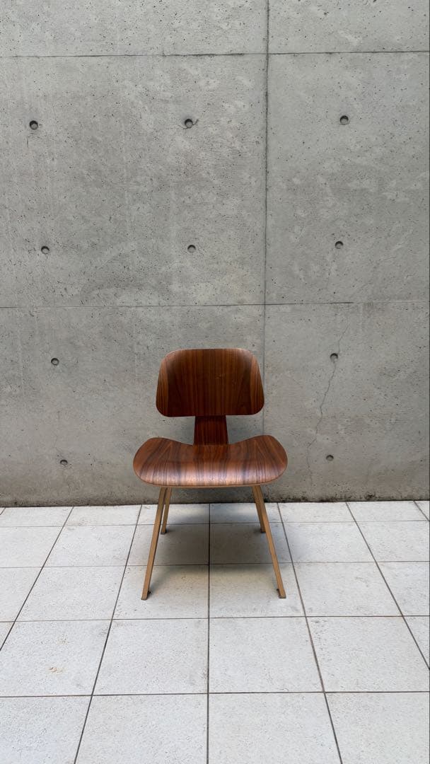 椅子 Herman Miller Eames Molded Plywood Chair