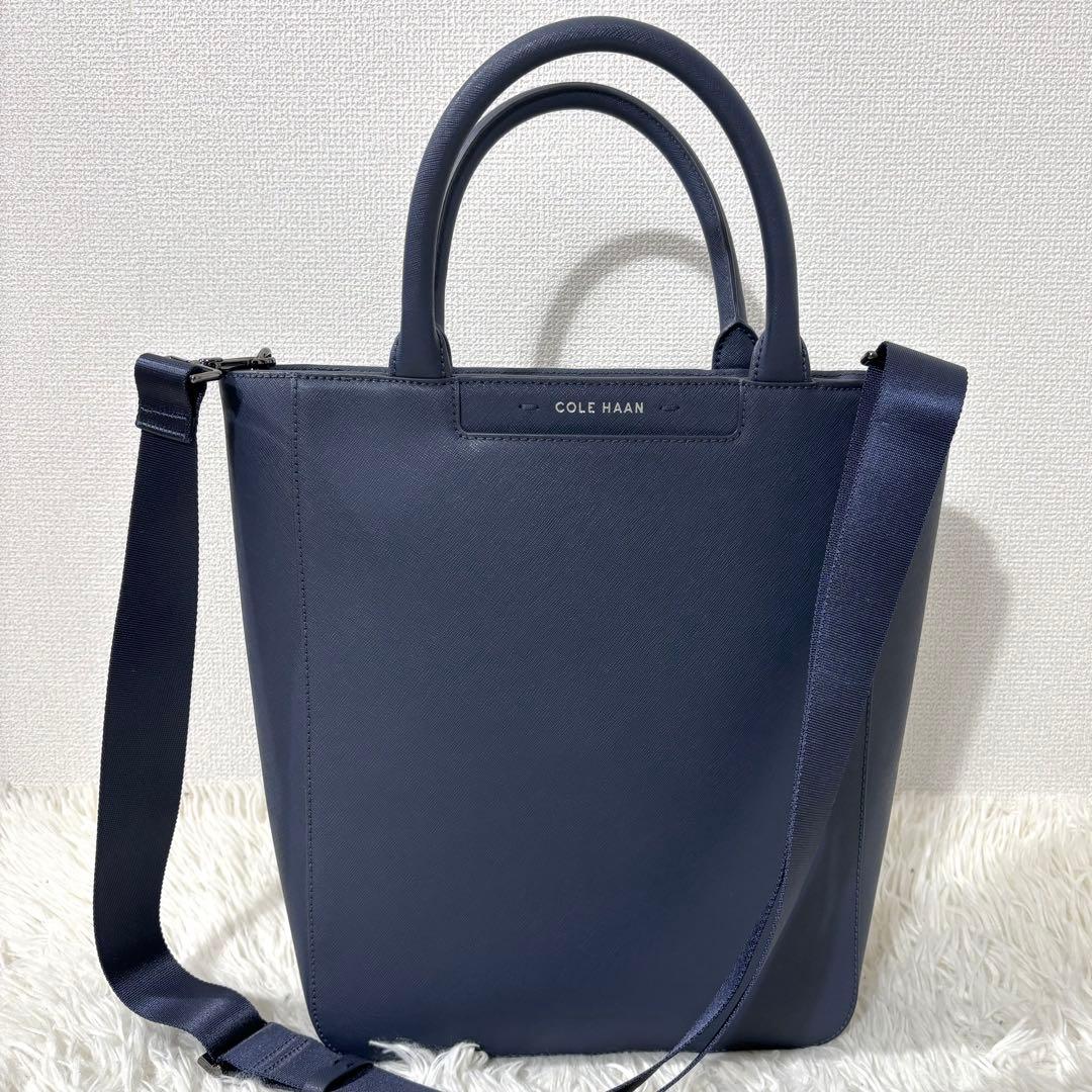 現行 未使用級 コールハーン スローン トート サフィアーノレザー ネイビー