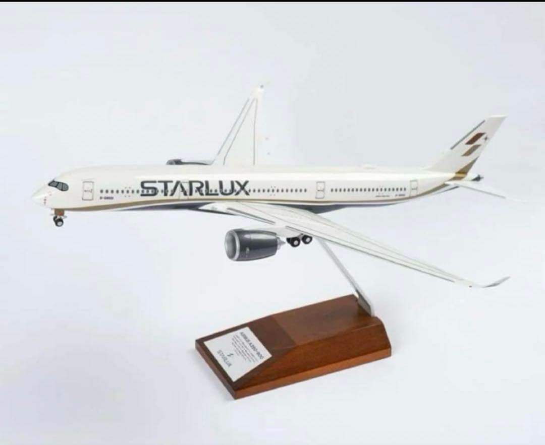 STARLUX AIRBUS A350-900 模型(B58501) Phoenix StarLUX Aerospace for Airbus A350-900 B-58501 1?400